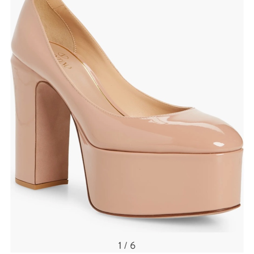 Brand:Valentino Color:Tan Size:8 & 11